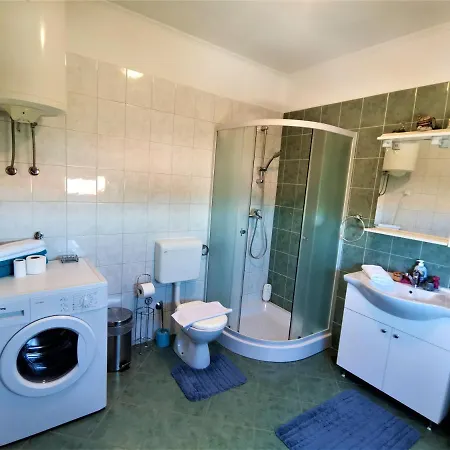 Jasmin * Ρόβινι